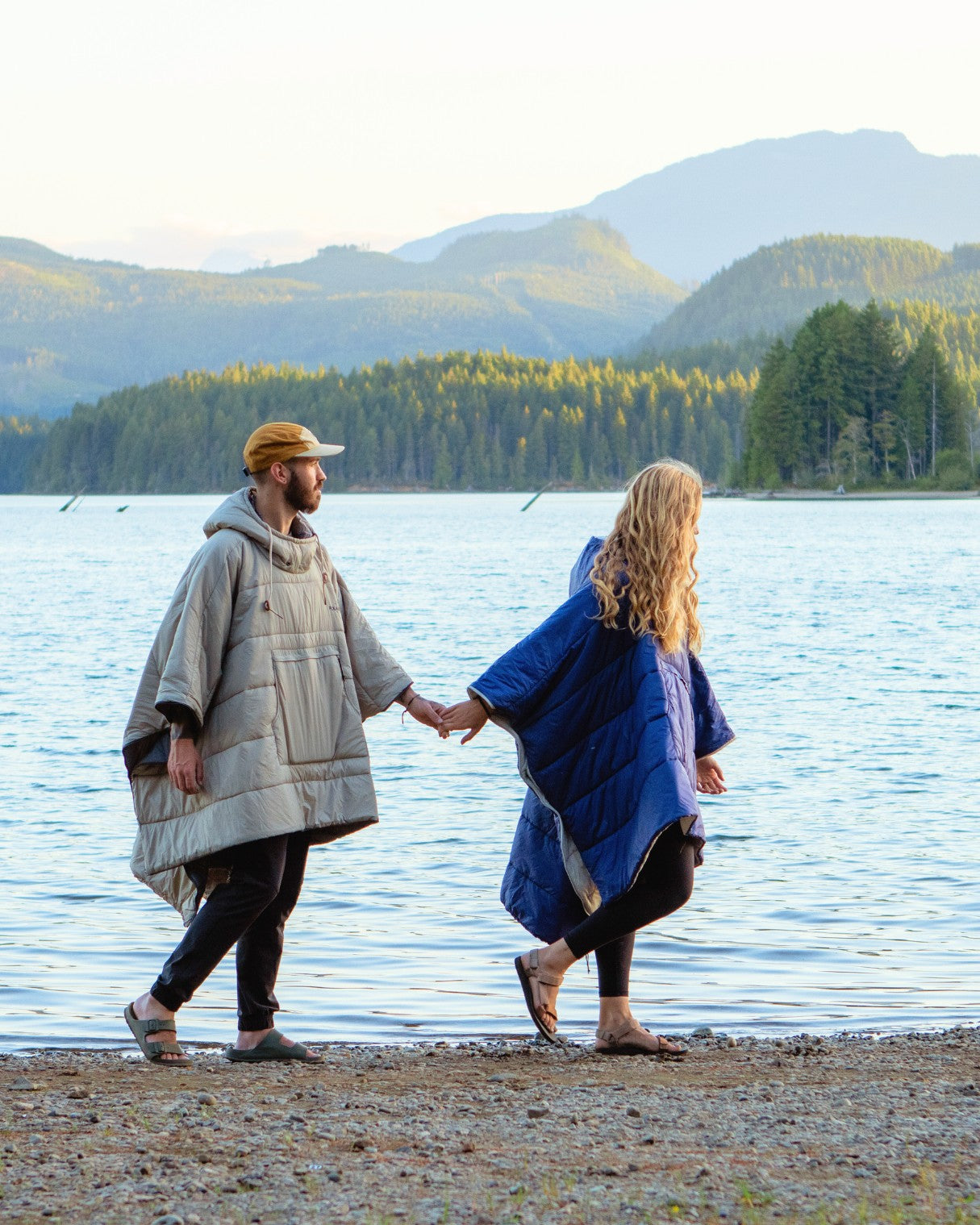 PolarHug™ | The Ultimate 3 in 1 Ultralight Warm Poncho