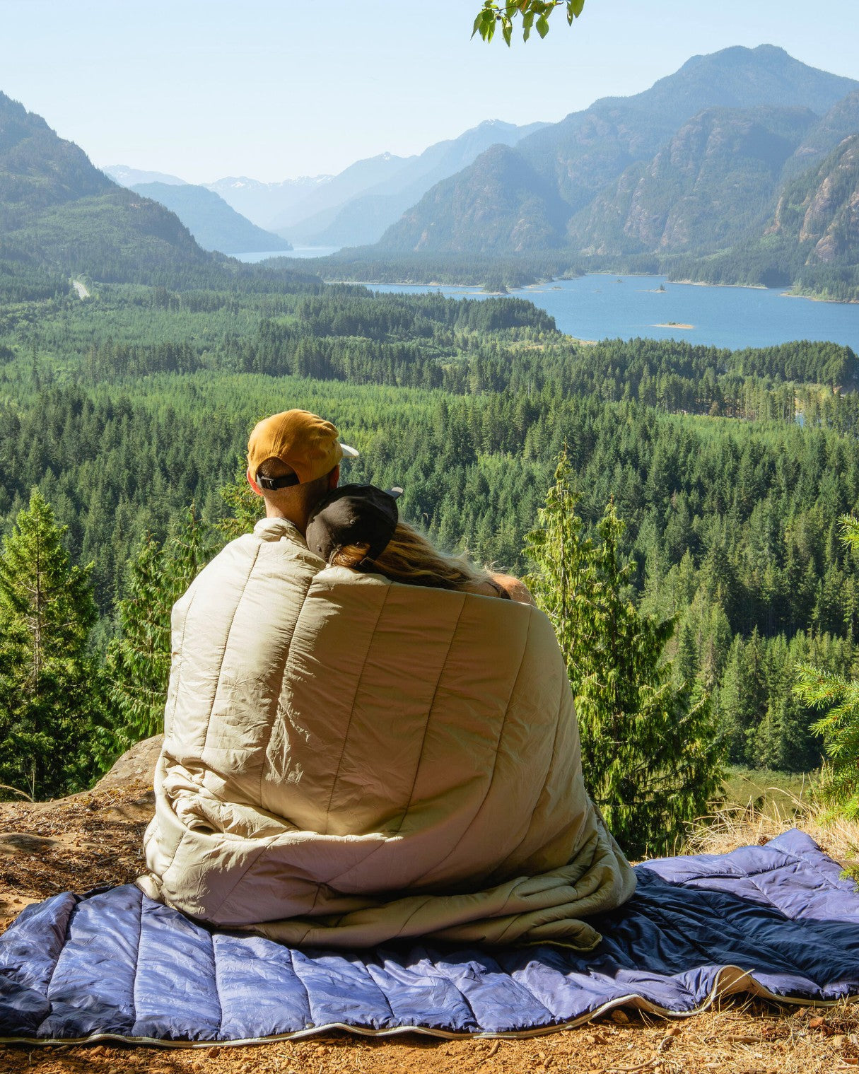 PolarHug™ | The Ultimate 3 in 1 Ultralight Warm Poncho